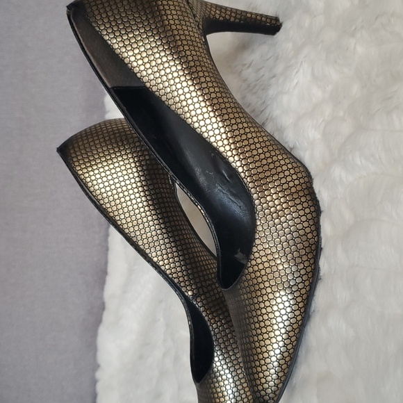 Charles by Charles David Heels Size 6.5 - Picture 2 of 9